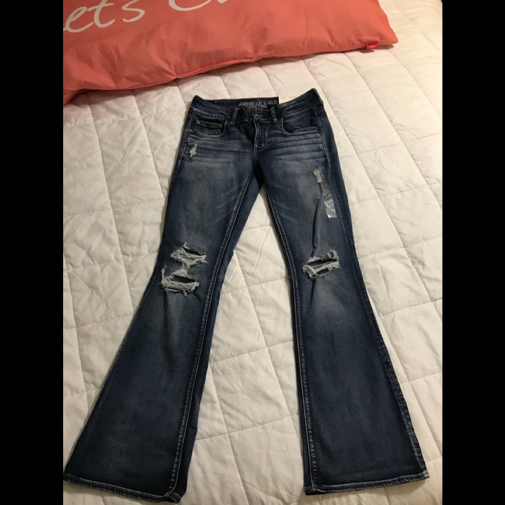 NWT American Eagle artist flare jean